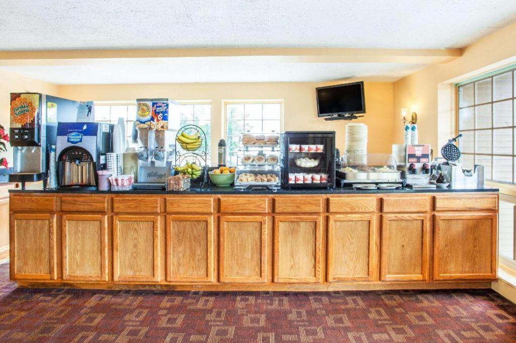 Travelodge By Wyndham South Burlington Esterno foto