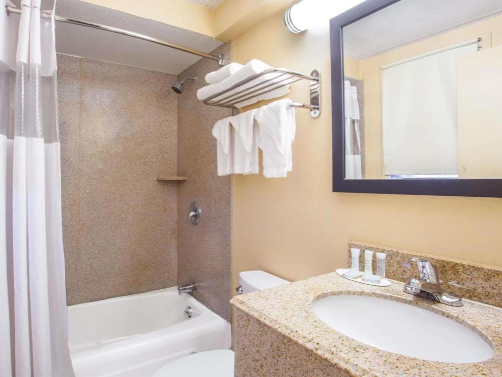 Travelodge By Wyndham South Burlington Esterno foto